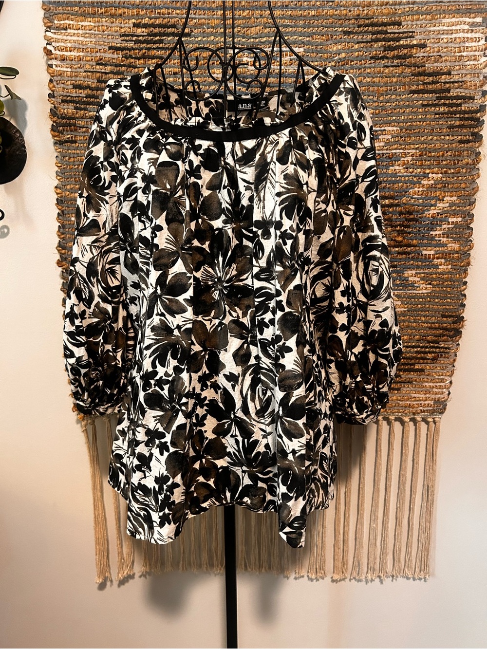 a.n.a Black & White Floral Blouse